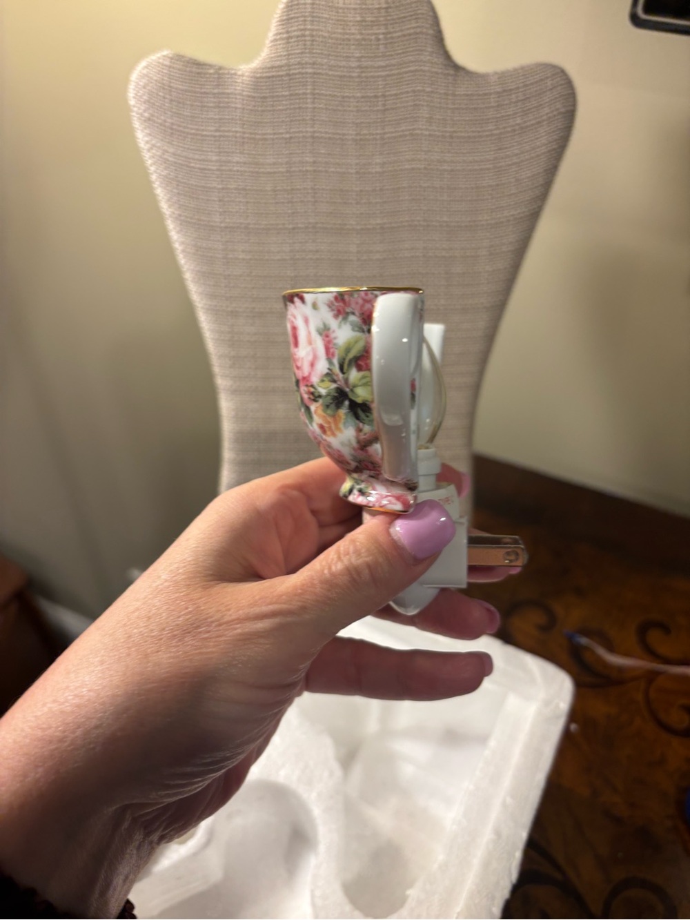 Floral Rose Teacup and Teapot Night Light Set - Picture 6 of 9